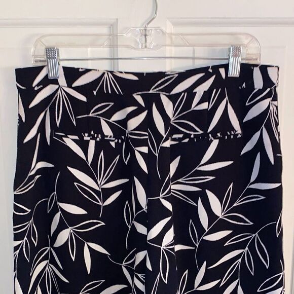 Ann Taylor culottes with tropical print size 10P - Picture 5 of 11